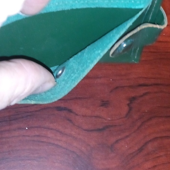 Green Genuine Cowhide Wallet - Picture 7 of 13